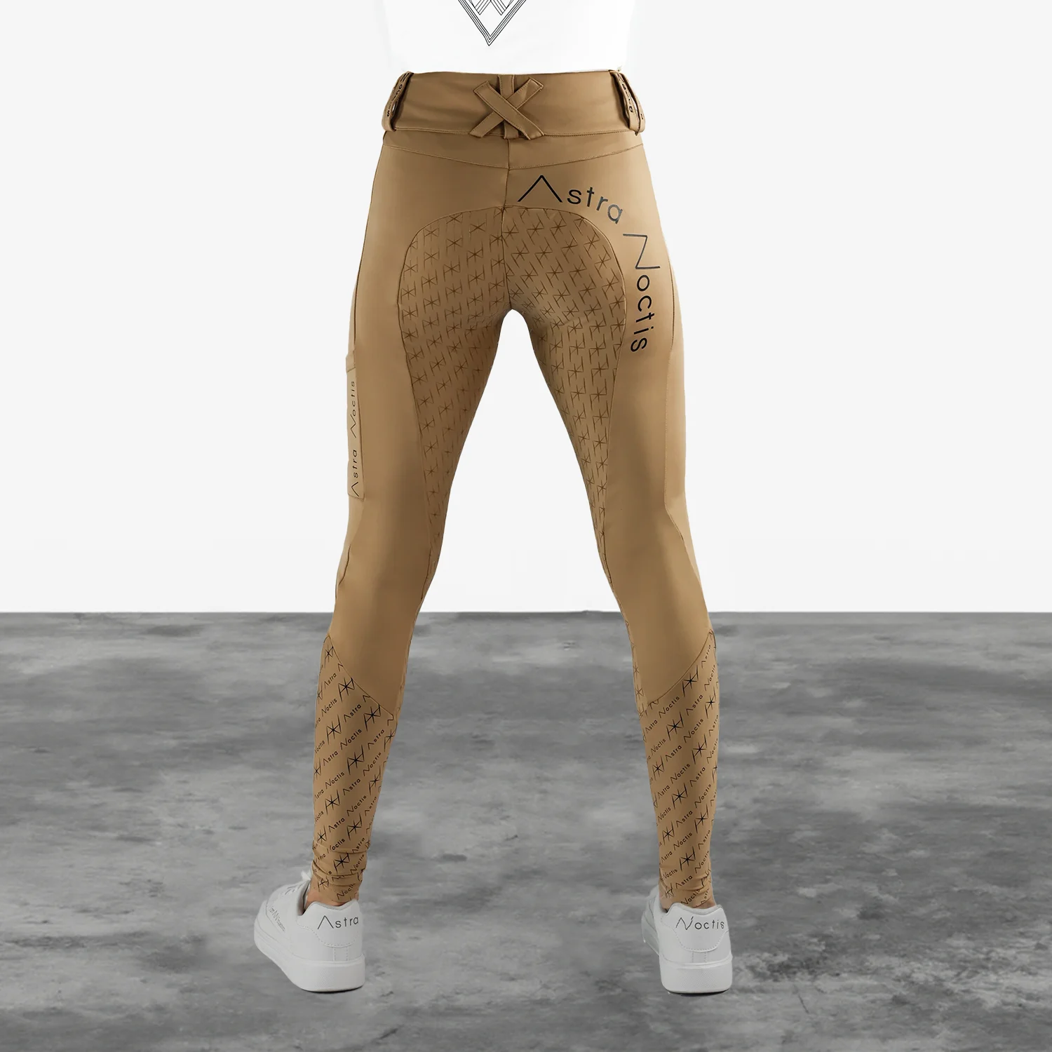Breeches_Cream_01